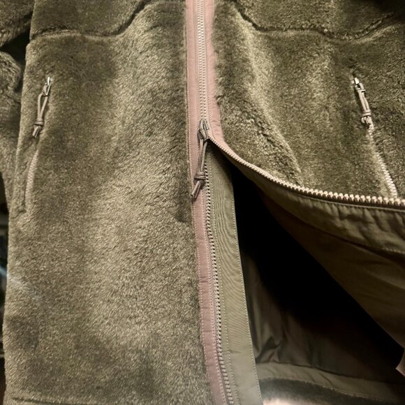 Patagonia Lonesome Mesa Hooded Parka in Basil Green - NWT– Women’s Large - Picture 5 of 16